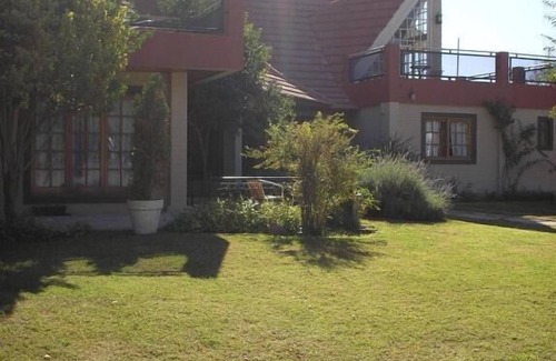 Neuquen Hotel | HOSTERIA AMPARO