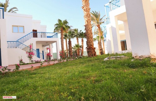 Al Mamsha El Seyahi Chalet De Esquí | Hostgool Chalets in mirage bay Resort &aqua park