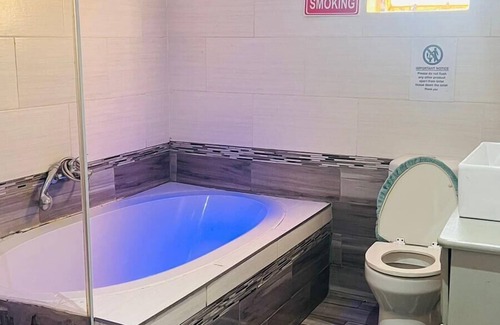 Rustenburg Casa | HostHub Guest House