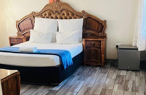 Rustenburg Casa | HostHub Guest House