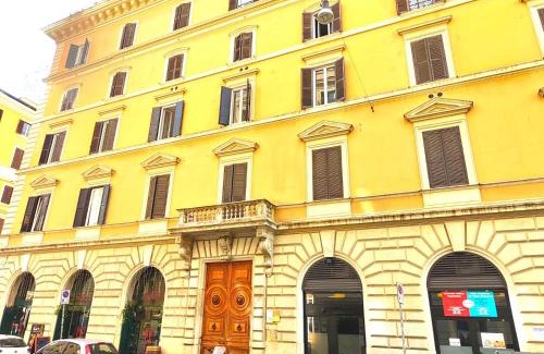 Rione XVIII Castro Pretorio Apartamento | Hostly-Volturno Suite Apartment-Center of Rome
