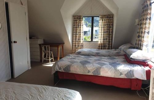 Whangamata Casa | Hosts on the Coast Dad's Place