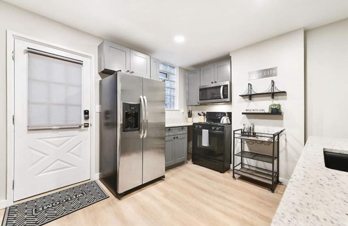 Lower Lawrenceville Casa | ★ HostWise Stays ★ Stunning Remodel, Off-Street Parking, Amazing Location!
