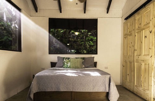 El Cerro Casa | HOT DEAL! NewJungle Home in Manuel Antonio!