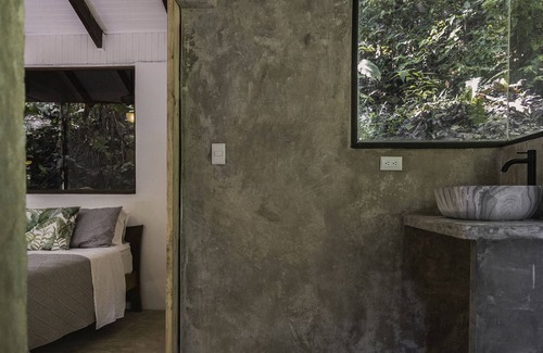 El Cerro Casa | HOT DEAL! NewJungle Home in Manuel Antonio!