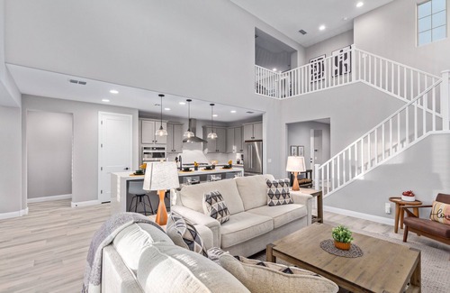 Surprise Casa | Heated Pool/Spa Home! Lovely Mountain Views, Bliss