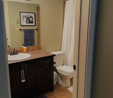 East Kootenay Apartamento | Hot Spring Mountain Getaway