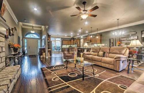 Hot Springs Village Casa | Hot Springs Family Home on Granada Golf Course!