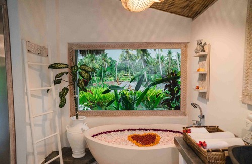 Kemenuh Hotel | Hot Stone Club Ubud