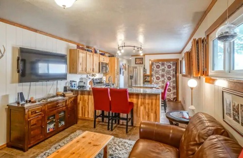 Nob Hill Casa | Hot Tub, 1bd/1ba, Nob Hill Home, King bed, W/D