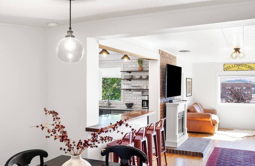 Livingston Casa | 2 Homes in One! Hot Tub + Bikes + Near Downtown
