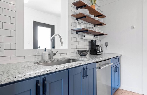 Livingston Casa | 2 Homes in One! Hot Tub + Bikes + Near Downtown