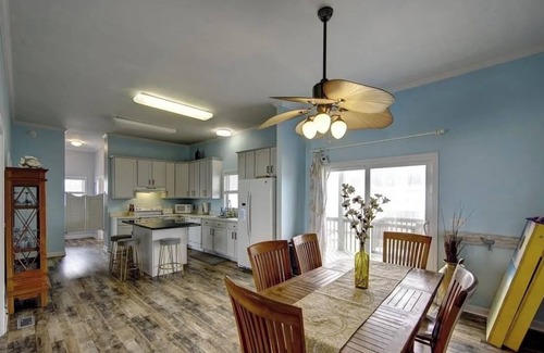 Hatteras Casa | Hot Tub / 5 BR / 4.5 Bath / Steps to the beach