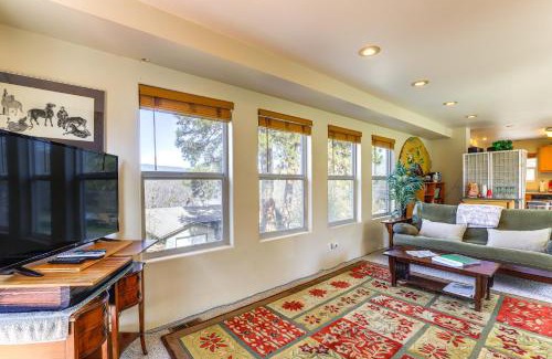 Hood River Casa | Hot Tub and Decks Central Hood River Townhome!