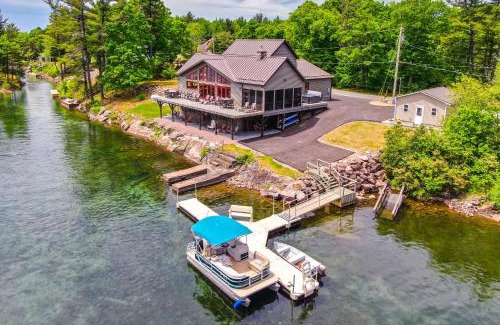 Wellesley Island Casa | Hot Tub and Dock Waterfront Wellesley Island Home!