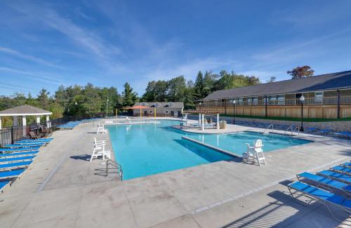 Tobyhanna Casa | Hot Tub and Lake Beach Access Tobyhanna Retreat!