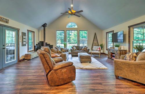 Albrightsville Casa | Hot Tub, Beach Access Albrightsville Retreat!