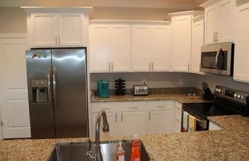 Myrtle Beach Casa | Hot tub & Beach House One Block To The Beach