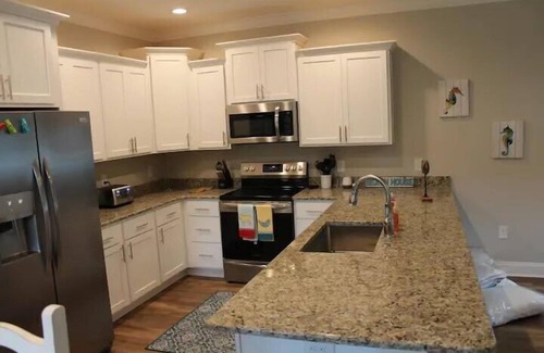 Myrtle Beach Casa | Hot tub & Beach House One Block To The Beach