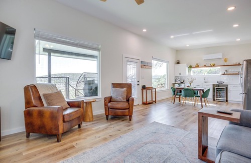 Canyon Lake Cabina | Hot Tub, Boat Ramp: Cabin Close to Canyon Lake
