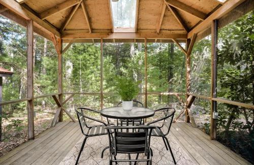 Bergton Casa | Hot Tub Deck Screened Porch Fire Pit & WiFi