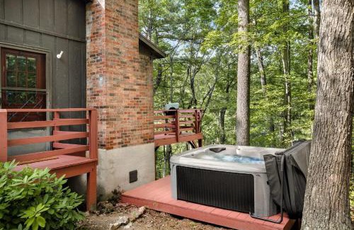 Bergton Casa | Hot Tub Deck Screened Porch Fire Pit & WiFi