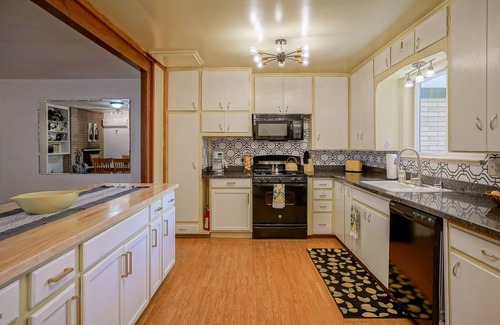 Nob Hill Casa | Hot Tub, Dog Friendly- 3bd/2ba home w/Retro flare!