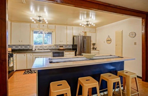 Nob Hill Casa | Hot Tub, Dog Friendly- 3bd/2ba home w/Retro flare!