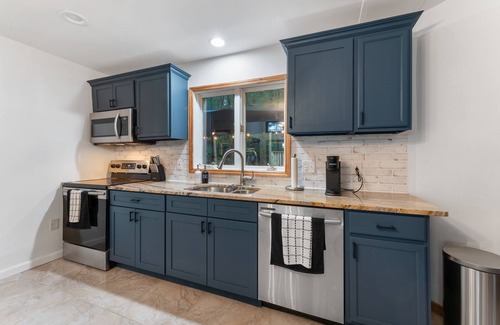 East Stroudsburg Casa | Hot Tub, Fire Pit, Games! Poconos Private Retreat