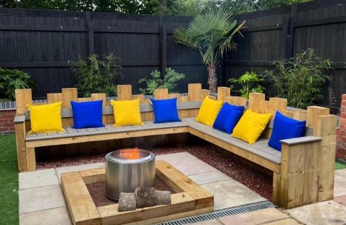 Skegness Cabina | Hot tub, Fire Pit, 4 Acre garden, Luxury 5 Star Woodland Lodge