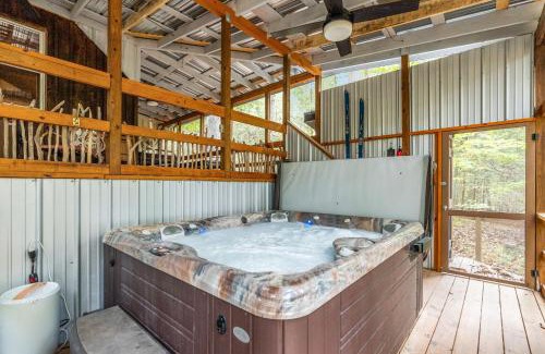 Berkeley Springs Casa | Hot Tub Fire Pit Grill Sleeping Porch & More