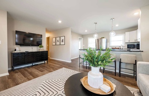 Speedway Casa | Hot Tub - Fire Pit - Shuffleboard - Walk to Track