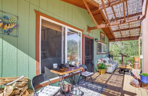 Dos Rios Apartamento | Hot Tub + Fire Pit: Secluded Dos Rios Escape!