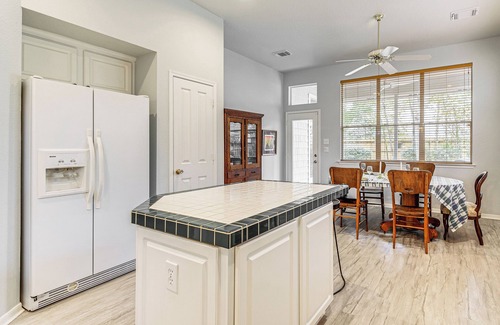 Indian Springs Casa | Hot Tub, Fire Pit: Retreat in The Woodlands!