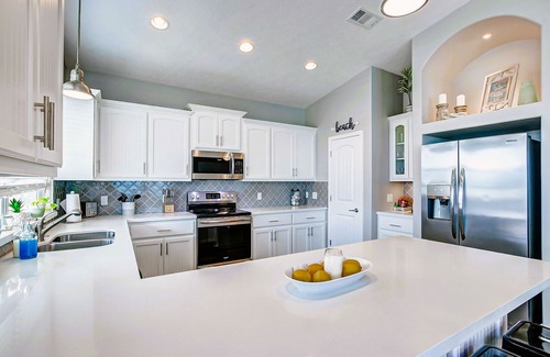 Crystal Beach Casa | Hot Tub + Firepit! Elevator, Dogs ok - Summer Deals !