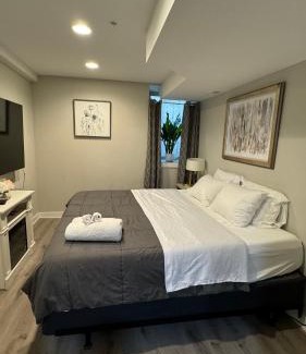 Newbold Casa | Hot Tub Four Seasons