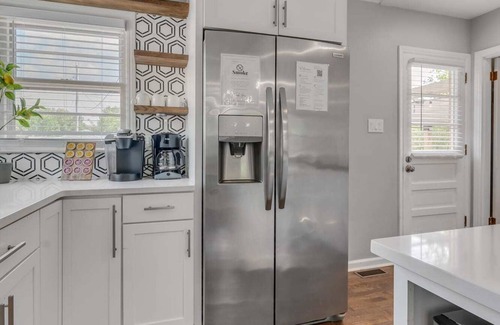 Lexington Casa | Hot Tub | Great Location | King Beds | Grill & Patio