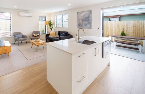 Spreydon Casa | Hot Tub Haven! Games Room, Garden & E-Bikes