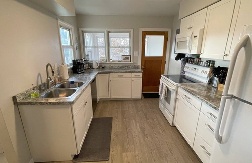 Philipsburg Casa | Hot Tub Haven: Pet-Friendly Retreat Near Brewery & Candy Store in Philipsburg!