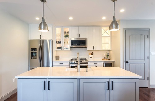 Eastham Condominio | Hot Tub - King Bed - Fireplace and Firepit - walk to Pond