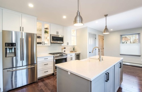 Eastham Condominio | Hot Tub - King Bed - Fireplace and Firepit - walk to Pond
