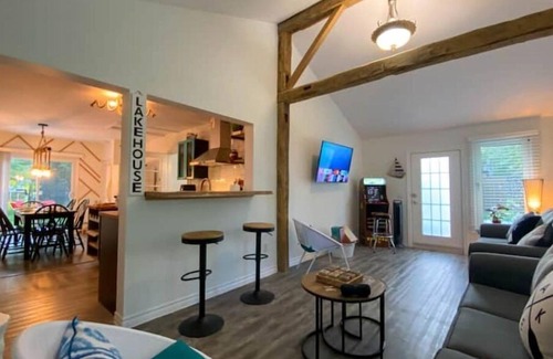 Plympton-Wyoming Cabaña | Hot tub, Lakeside, Cozy Charm!