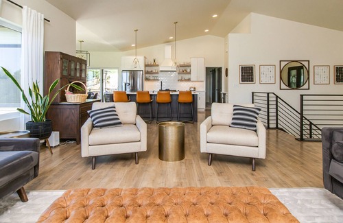 Rapid City Casa | Large, Modern Home with Hot Tub and a View
