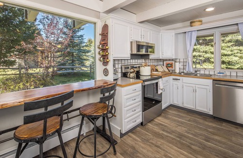 Big Sky Casa | Hot Tub, Nordic Ski Access, Pet Friendly!