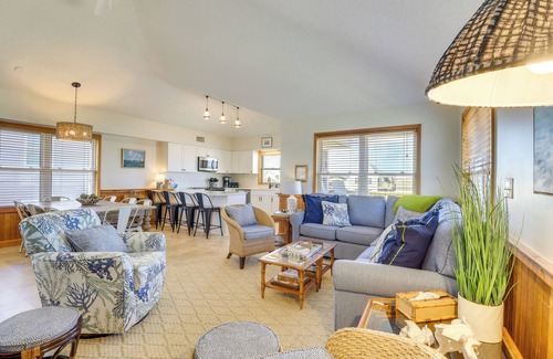 Sea Retreat Casa | Hot Tub & Ocean Views: Kitty Hawk Haven!