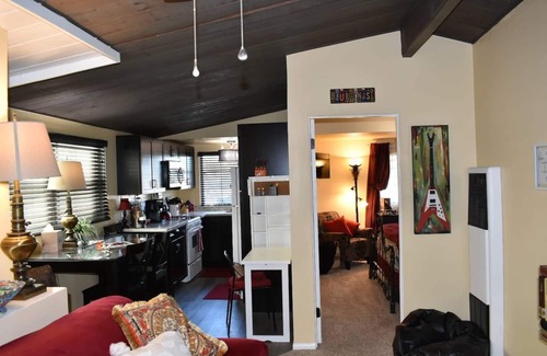 Point Loma Heights Apartamento | HOT TUB, Parking, A/C - Near SeaWorld, Beaches, MCRD, Barnes Tennis, PLNU!