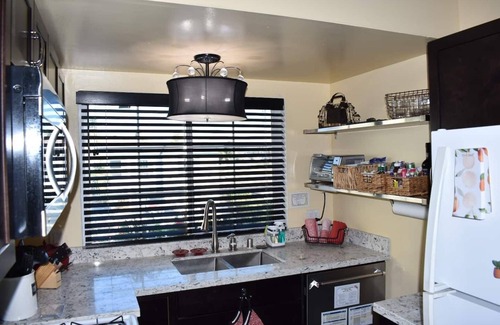 Point Loma Heights Apartamento | HOT TUB, Parking, A/C - Near SeaWorld, Beaches, MCRD, Barnes Tennis, PLNU!