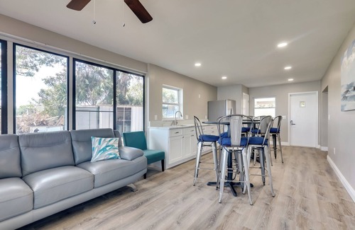 Orient Park Casa | Hot Tub + Pool: Retreat on Bellows Lake!