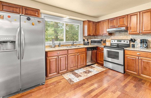 Gresham Casa | Hot Tub|Pool Table|Fire Pit| SpringWater Retreat
