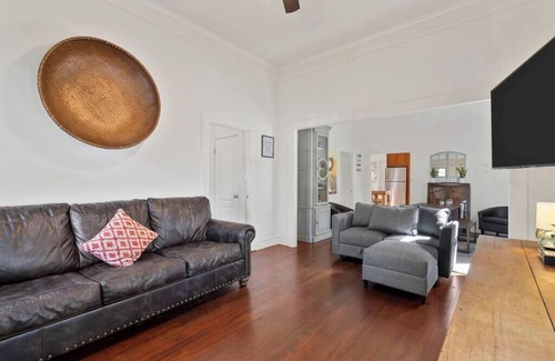 Downtown Napa Casa | Hot Tub | PRIME DWTN NAPA | 3 bed | 2 Bath